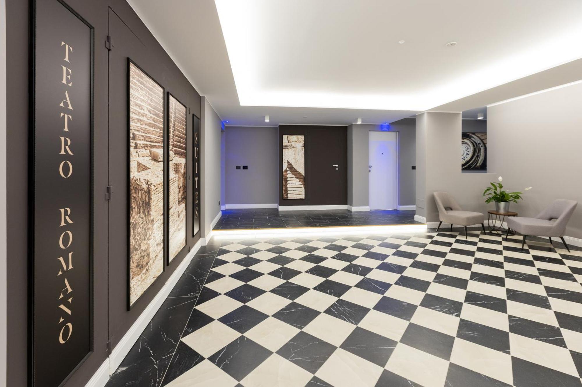 Teatro Romano Exclusive Suites トリエステ エクステリア 写真